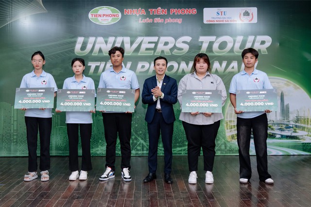 Univers Tour Tiền Phong Nam kết nối sinh viên TPHCM với xu hướng phát triển bền vững - Ảnh 4.