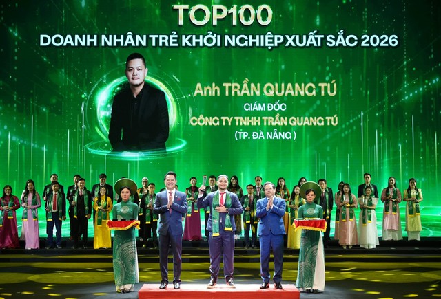 Doanh nhân trẻ Trần Quang Tú: Kiên trì tạo dấu ấn từ ngành sản xuất đồng phục- Ảnh 2.