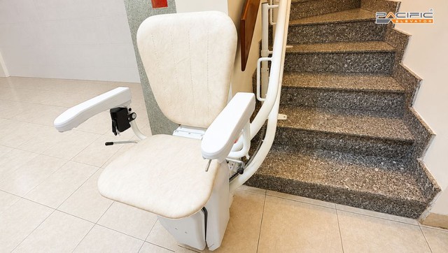 Thang ghế Stairlift - Giải pháp thân thiện cho người thân và ngôi nhà hiện hữu - Ảnh 3.