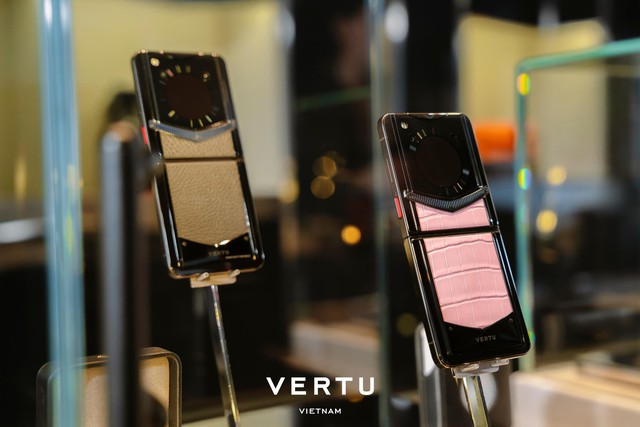 Smartphone gập cao cấp được giới doanh nhân, lãnh đạo ưa chuộng- Ảnh 3.