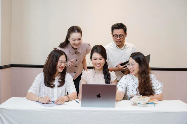 Cuộc chiến thầm lặng trong mỗi dự &aacute;n AI: V&igrave; sao IT v&agrave; kinh doanh kh&ocirc;ng thể hiểu nhau?- Ảnh 1.