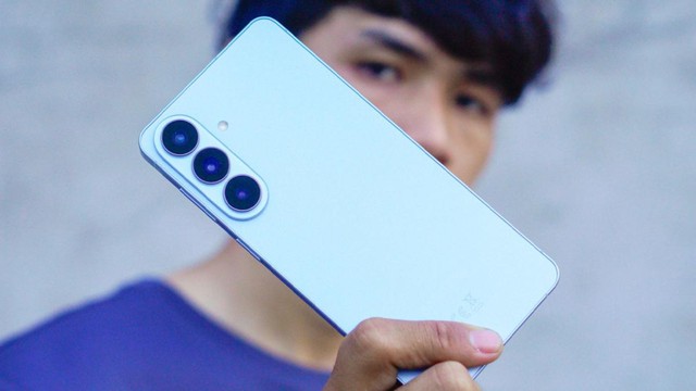 Top 10 chiếc điện thoại Samsung “thực dụng” mùa hè 2026: Từ tầm trung đến cao cấp - Ảnh 2.