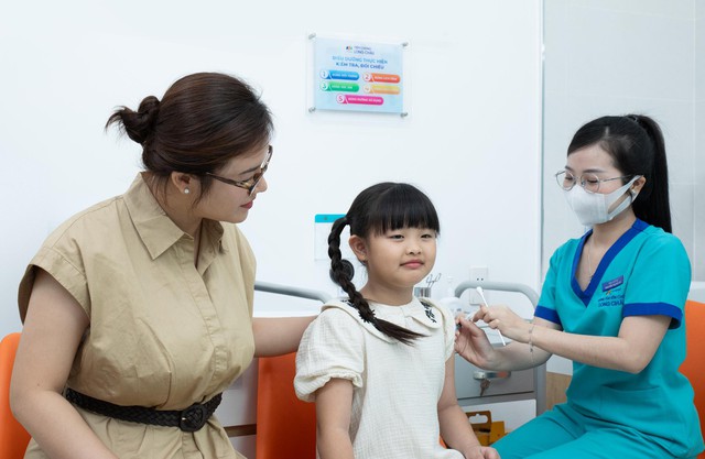 Chuyên gia dịch tễ: Đừng để lá chắn bảo vệ con trước 4 nhóm não mô cầu A, C, Y, W còn “khoảng trống” - Ảnh 2.