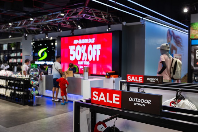 Tận hưởng End of Season Sale tại Crescent Mall: 3 ng&agrave;y v&agrave;ng cho hội x&ecirc; dịch, l&ecirc;n đời vali du lịch với gi&aacute; trong mơ!- Ảnh 3.