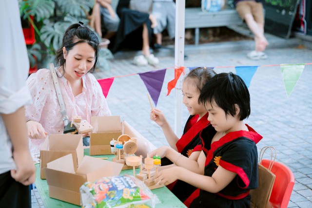 Hà Nội có thêm không gian vui chơi sáng tạo, thân thiện môi trường tại Phố Sách 19/12- Ảnh 3.