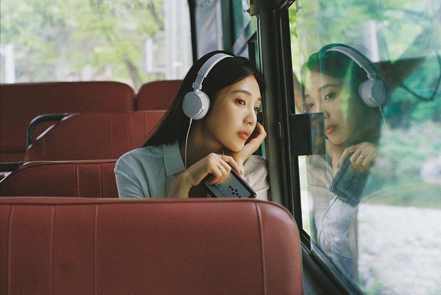 Gen Z đang rỉ tai nhau b&iacute; k&iacute;p &ldquo;hạ nhiệt&rdquo; m&ugrave;a h&egrave; bằng một playlist chuẩn mood- Ảnh 2.