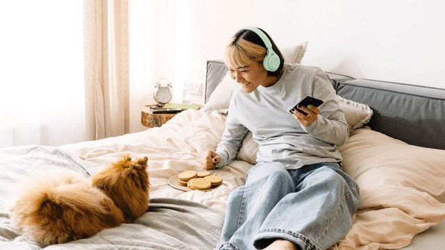 Gen Z đang rỉ tai nhau b&iacute; k&iacute;p &ldquo;hạ nhiệt&rdquo; m&ugrave;a h&egrave; bằng một playlist chuẩn mood- Ảnh 3.