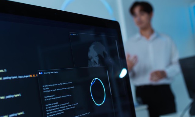 Mắt Việt ra mắt VisionCare+: Khi chuỗi mắt kính lâu đời đưa AI vào hành trình chăm sóc thị lực - Ảnh 1.
