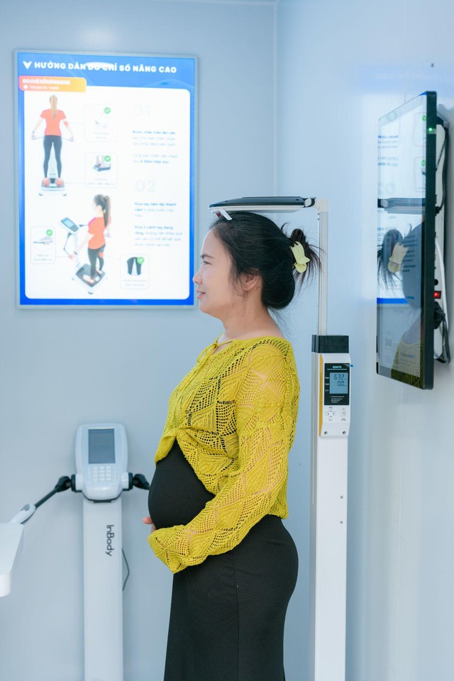 Thêm điểm tựa sức khỏe cho người dân TP.HCM: Trạm Công dân số lần đầu tiên có mặt ở phố đi bộ Nguyễn Huệ - Ảnh 3.