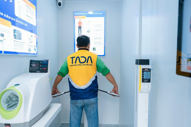 Thêm điểm tựa sức khỏe cho người dân TP.HCM: Trạm Công dân số lần đầu tiên có mặt ở phố đi bộ Nguyễn Huệ - Ảnh 4.
