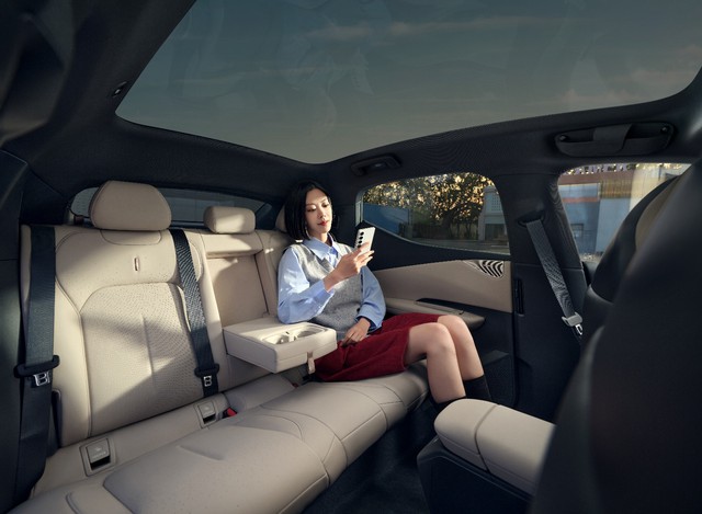 Lynk & Co tăng tốc chiến lược điện h&oacute;a bằng mẫu SUV đ&ocirc; thị mới - Ảnh 3.
