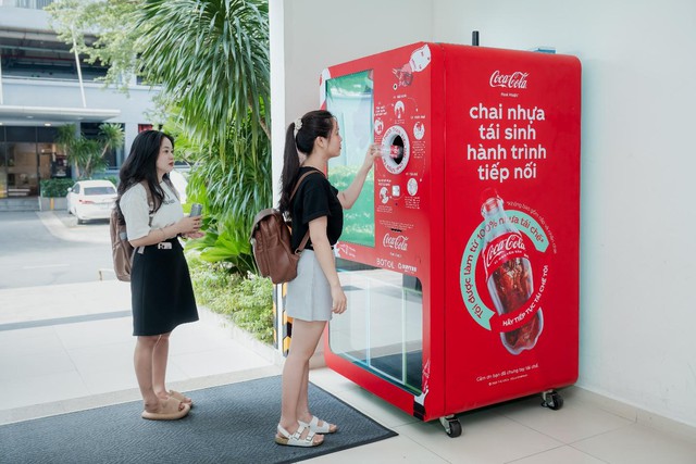 Từ nỗ lực vì cộng đồng đến những khoản đầu tư chiến lược của Coca-Cola Việt Nam - Ảnh 2.