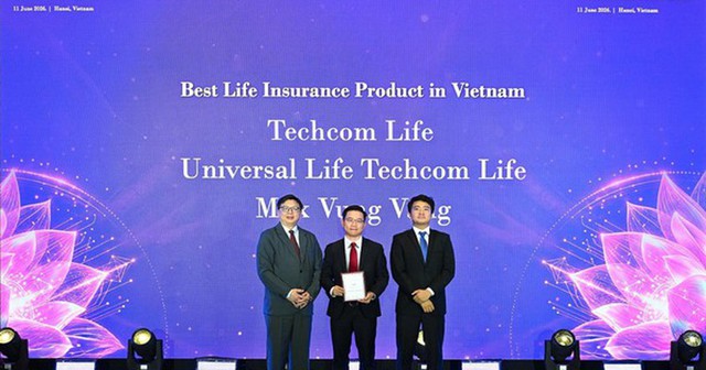 Techcom Life trở th&agrave;nh c&ocirc;ng ty bảo hiểm nh&acirc;n thọ ti&ecirc;n phong tại Việt Nam gi&agrave;nh c&uacute; đ&uacute;p giải thưởng The Asian Banker - Ảnh 1.