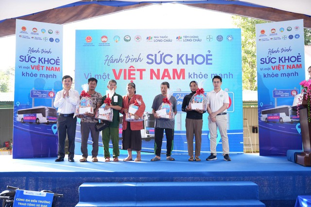 Long Châu cùng ngành y tế Lâm Đồng tầm soát đột quỵ miễn phí cho hàng ngàn người dân khó khăn- Ảnh 6.