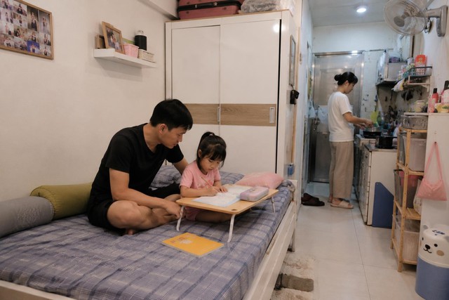 Ngôi nhà đầu tiên: Khi giấc mơ giản dị hóa xa xỉ và nỗi đau thế hệ- Ảnh 1.