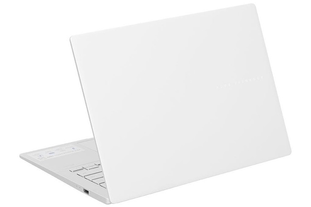 Ultrabook là gì và khác laptop mỏng nhẹ thông thường ở đâu?- Ảnh 1.