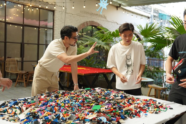 Hơn 600 người tham dự sự kiện offline cộng đồng LEGO “NGHIỆN NHỰA” by A LONG BRICK tại Hà Nội - Ảnh 1.
