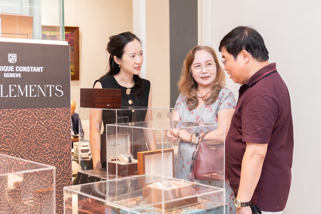 Chiêm ngưỡng rương đồng hồ trị giá gần 3 tỷ đồng của Frederique Constant - Ảnh 1.