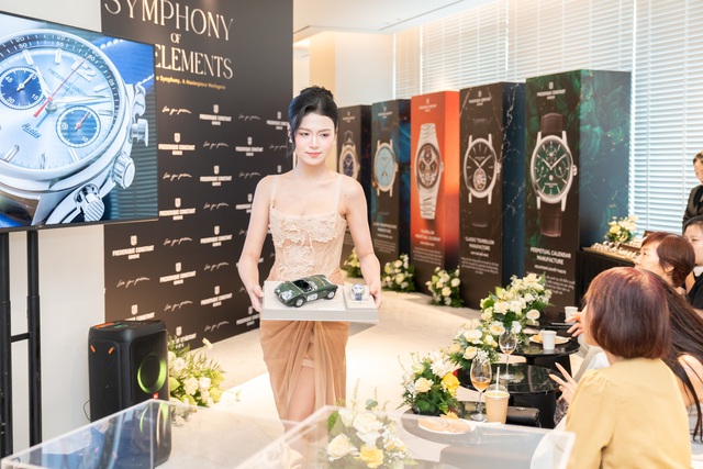 Chiêm ngưỡng rương đồng hồ trị giá gần 3 tỷ đồng của Frederique Constant - Ảnh 2.