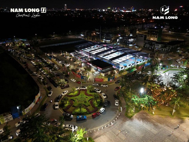 Lần đầu tiên Cần Thơ có lễ hội Carnival mang cảm hứng rạp xiếc Mỹ thập niên 80 - Ảnh 1.
