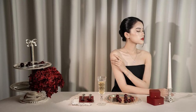 Kim cương trở thành món quà tự thưởng của phụ nữ hiện đại- Ảnh 2.