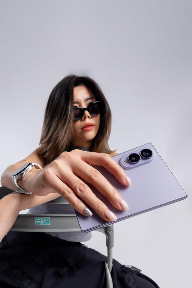 Trực tiếp trải nghiệm &ldquo;hot trend&rdquo; Galaxy Z Fold8: Si&ecirc;u mỏng nhẹ, c&agrave;y phim đu idol cực đ&atilde; - Ảnh 1.