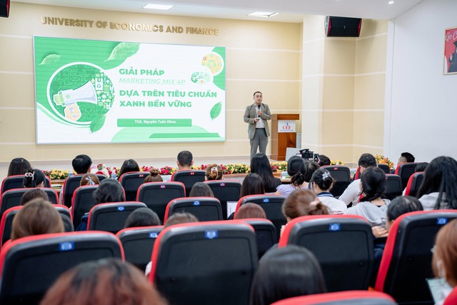 Univers Tour Tiền Phong Nam mở rộng kết nối gần 5200 sinh viên tại 21 trường đại học- Ảnh 3.