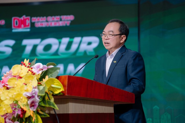 Univers Tour Tiền Phong Nam mở rộng kết nối gần 5200 sinh viên tại 21 trường đại học- Ảnh 4.