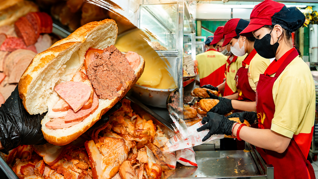 B&aacute;nh M&igrave; Huynh Hoa v&agrave; B&uacute;n Nước Tương Healthy: Hai chiến lược chinh phục ng&ocirc;i Qu&aacute;n qu&acirc;n Giải đấu qu&aacute;n đỉnh - Ảnh 1.
