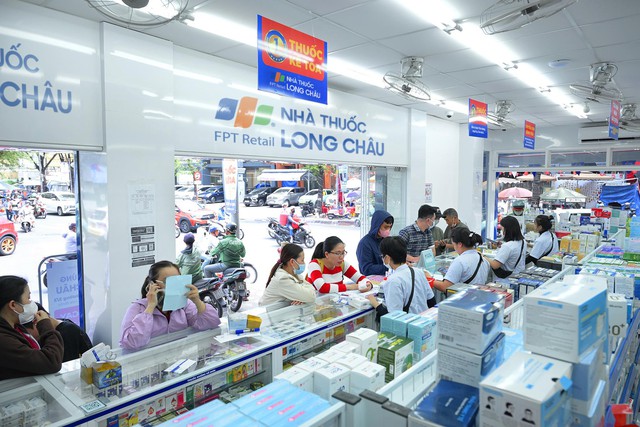 Long Châu mang thêm giải pháp điều trị Covid-19 về Việt Nam hỗ trợ người bệnh - Ảnh 1.