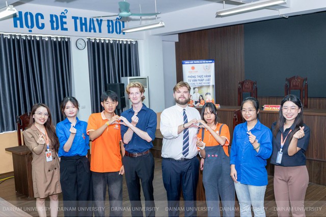 Hơn 500 sinh viên quốc tế hội tụ tại một trường đại học Việt Nam- Ảnh 1.