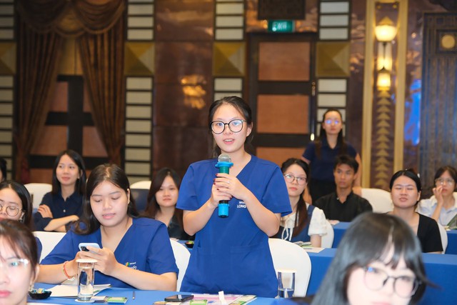 Trí Khang Pharma đồng hành cùng hơn 100 dược sĩ Long Châu nâng cao kiến thức chăm sóc sức khỏe tiêu hóa - Ảnh 2.