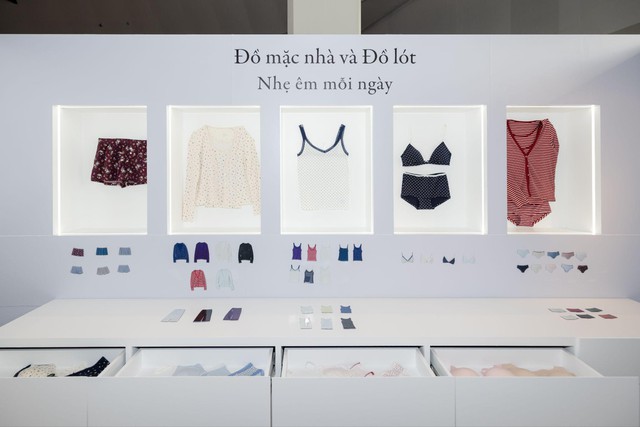 BST Đồ mặc nh&agrave; v&agrave; đồ l&oacute;t Thu/Đ&ocirc;ng 2026 qua g&oacute;c nh&igrave;n của Gi&aacute;m đốc S&aacute;ng tạo UNIQLO - Clare Waight Keller - Ảnh 3.