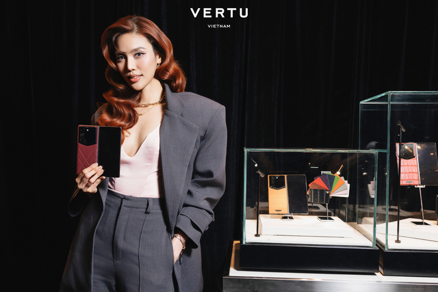 Điện thoại Vertu "lên ngôi" trong xu hướng quà tặng cao cấp dịp Lễ- Ảnh 1.