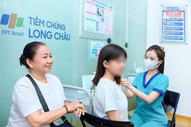 Nghiên cứu mới: Tiêm vắc xin HPV sớm ở trẻ, giúp giảm mạnh tỷ lệ tử vong do ung thư cổ tử cung - Ảnh 1.