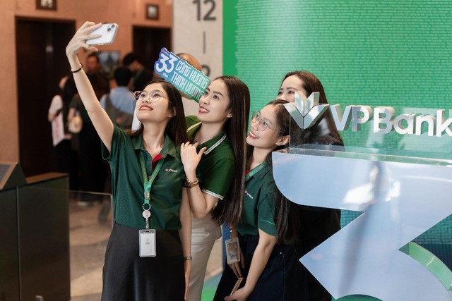 ‏Những điểm “chạm” làm nên văn hóa doanh nghiệp VPBank‏- Ảnh 2.