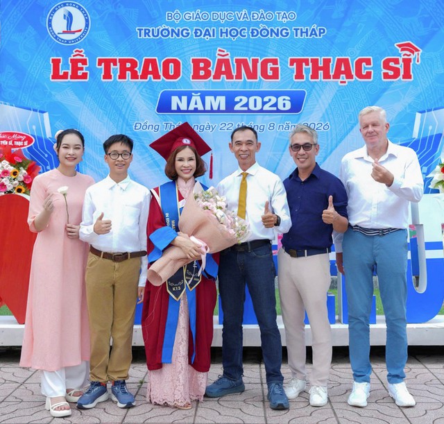 Tuổi ngoài 50 và tấm bằng Thạc sĩ: Hành trình không ngừng học hỏi của CEO Nhã Mai- Ảnh 2.