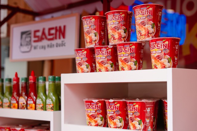 Sasin ra mắt Mì Trộn Tương Đen và Mì Ly Vị Hải Sản- Ảnh 2.
