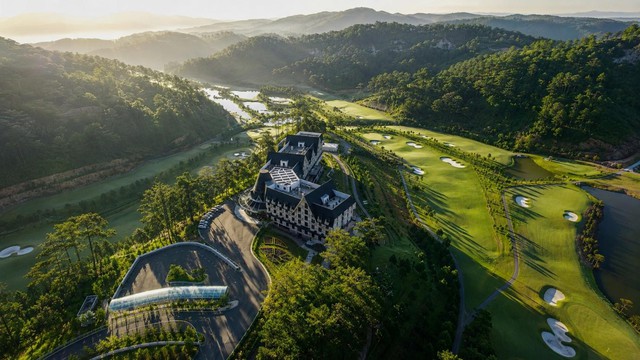 SAM Tuyền Lâm nhận giải thưởng “Tổ hợp sân golf nghỉ dưỡng tốt nhất” 2026 - Ảnh 2.