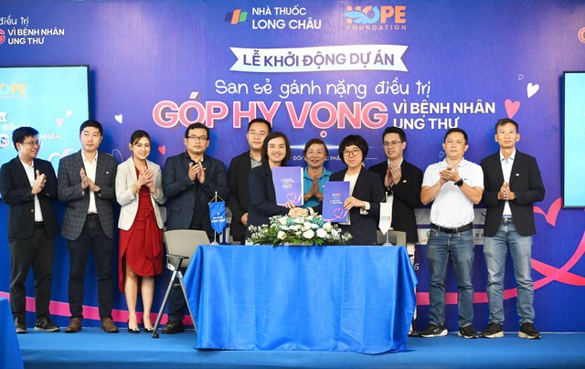 Kết nối nguồn lực san sẻ gánh nặng chi phí, giúp bệnh nhân ung thư vững tâm điều trị- Ảnh 1.