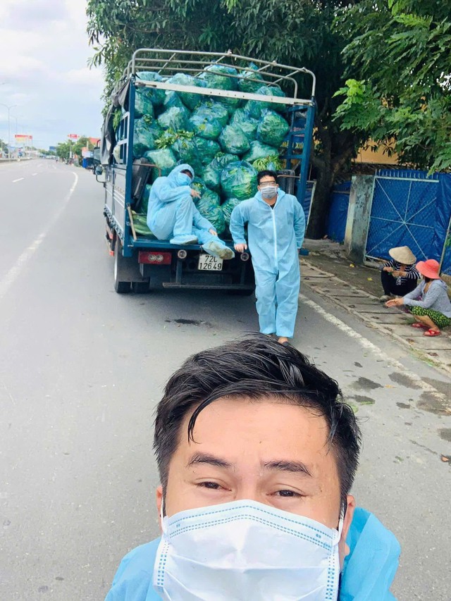 Từ nghề t&agrave;i xế đến h&agrave;nh tr&igrave;nh x&acirc;y dựng sức ảnh hưởng tr&ecirc;n mạng x&atilde; hội - Ảnh 3.