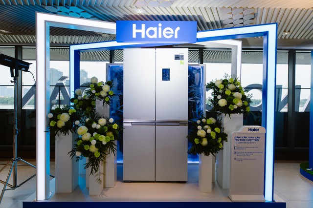 Tủ lạnh cao cấp Haier t&iacute;ch hợp &ldquo;quầy bar&rdquo; lấy đ&aacute; nhuyễn chinh phục 3.000 gia đ&igrave;nh- Ảnh 1.
