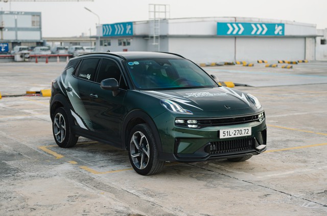 Dàn xe Lynk & Co 06 ‘khoác’ bộ tem phong cách mới- Ảnh 6.