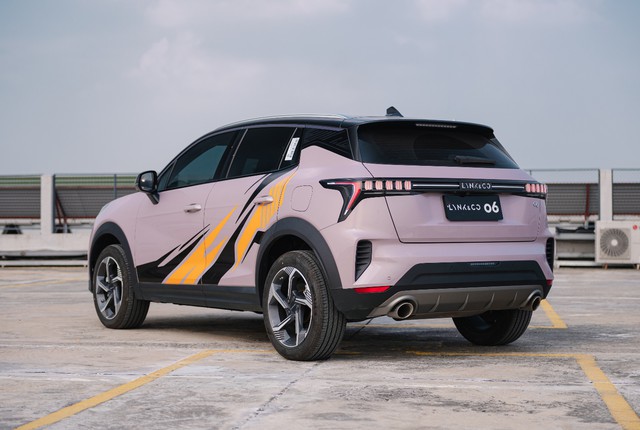 Dàn xe Lynk & Co 06 ‘khoác’ bộ tem phong cách mới- Ảnh 7.