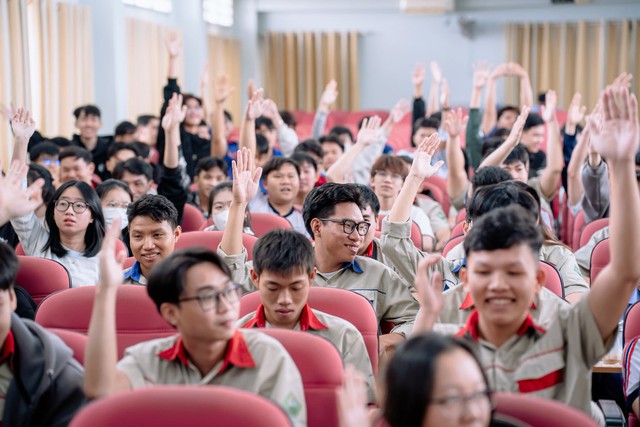 ‏Univers Tour Tiền Phong Nam tiếp tục hành trình kết nối tại Vĩnh Long‏ - Ảnh 2.