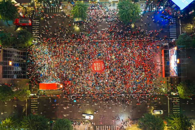 Bia Saigon cùng người hâm mộ nối dài niềm tự hào bóng đá Việt Nam- Ảnh 1.