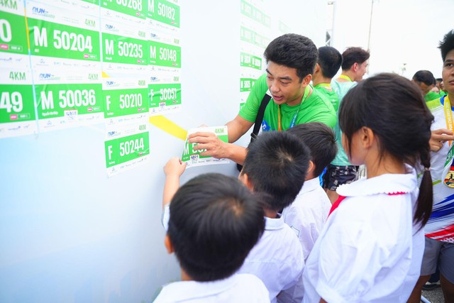 Western Pacific Group trao 200 suất học bổng cho học sinh Bắc Ninh- Ảnh 3.