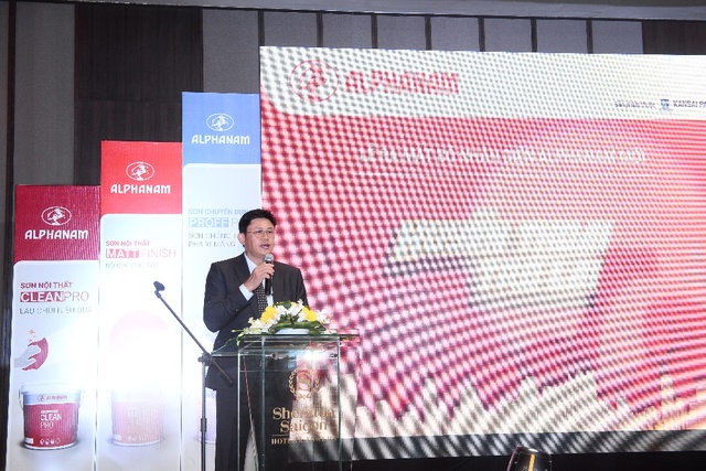 Ông Chan Chee Meng, Tổng giám đốc Kansai Paint Việt Nam chia sẻ về tầm nhìn thị trường trong lễ ra mắt sản phẩm mới.