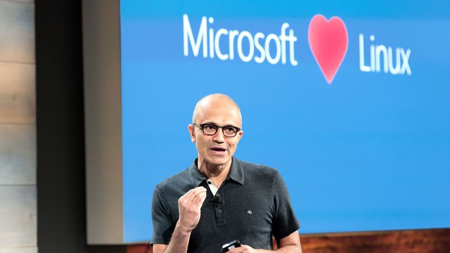 Satya Nadella, với tư duy cởi mở đang vực dậy tất cả các mảng kinh doanh của Microsoft