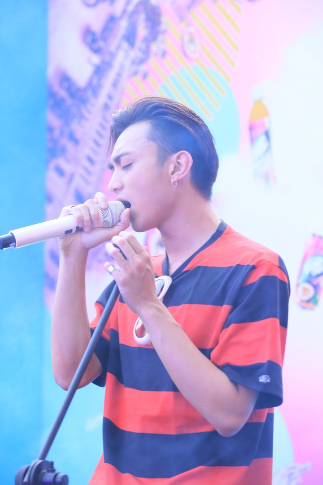 Cuối c&ugrave;ng Soobin cũng chịu tiết lộ ca kh&uacute;c mới được h&agrave;ng trăm fan săn l&ugrave;ng - Ảnh 2.